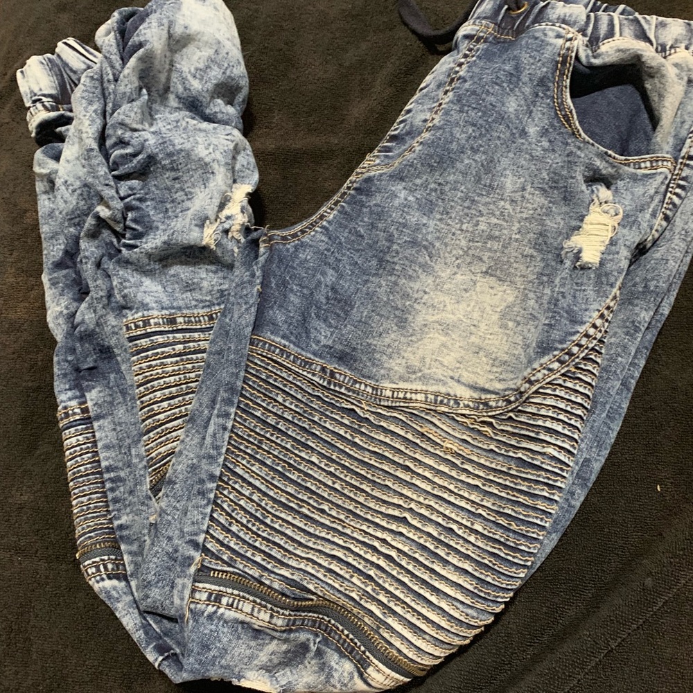Jean joggers size large